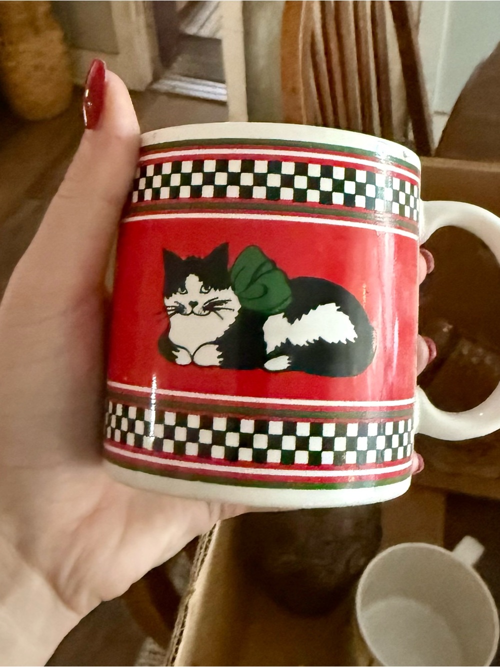 Vintage potpourri press Ceramic Mug with Green Bow Accent